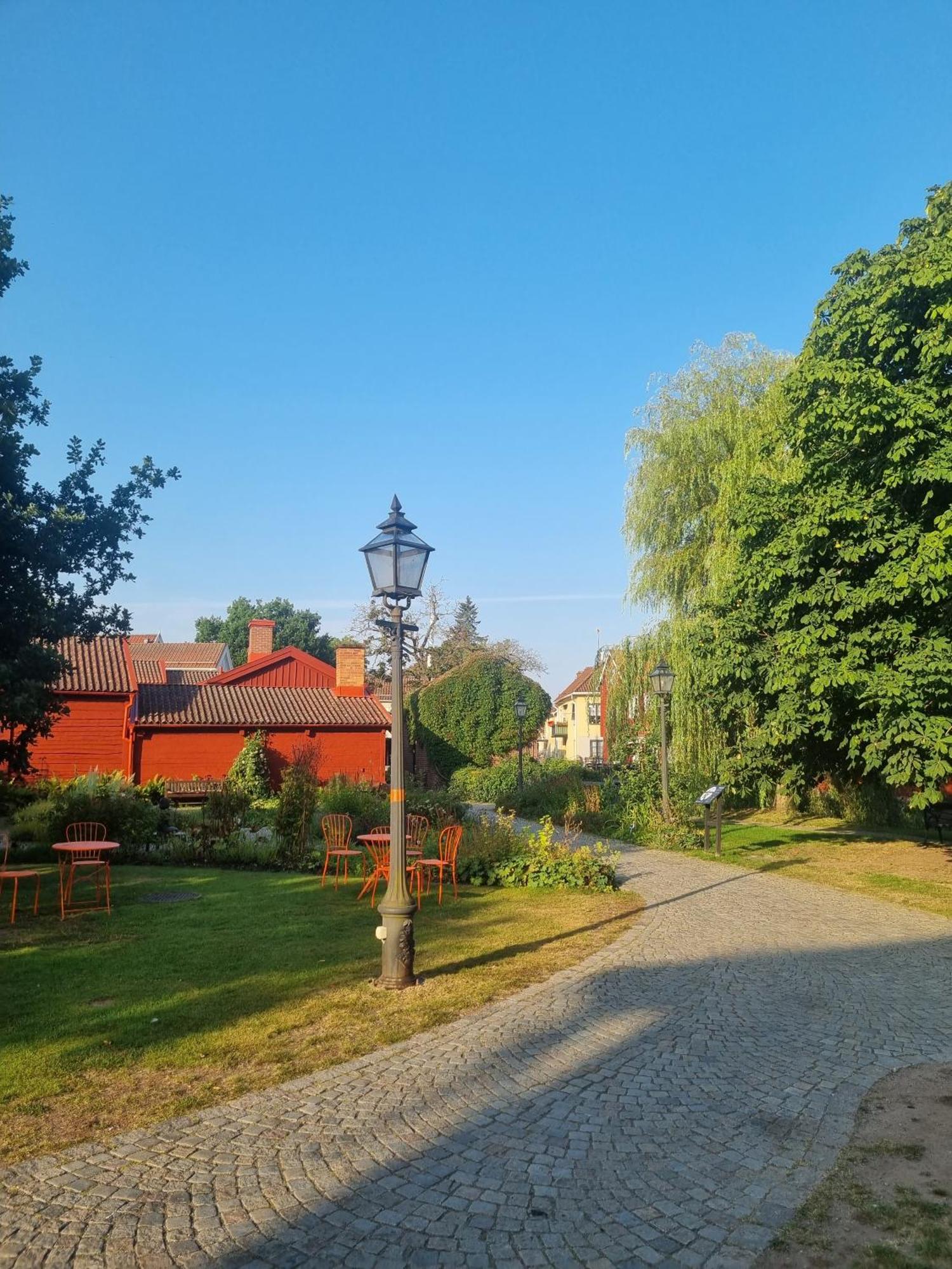 Garvaren Boendet Mitt I Gamla Stan I Eksjoe Kültér fotó